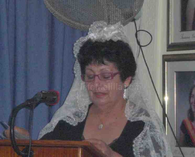 Los melillenses de Almería cantan a la Mantilla Española con su mejor poesía