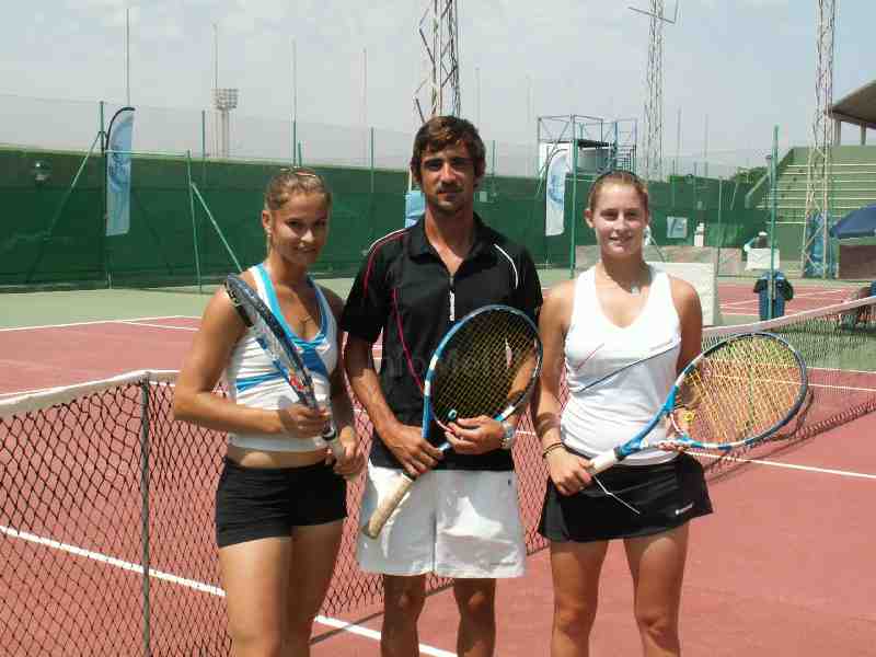 Ridado, Cavelle y Lazareva