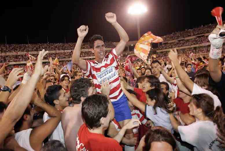 Los granadinistas festejando el ascenso
