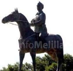 La Comandancia General de Melilla ha llevado a cabo la retirada de la estatua ecuestre de Franco del acuartelamiento 'Millán Astray'
