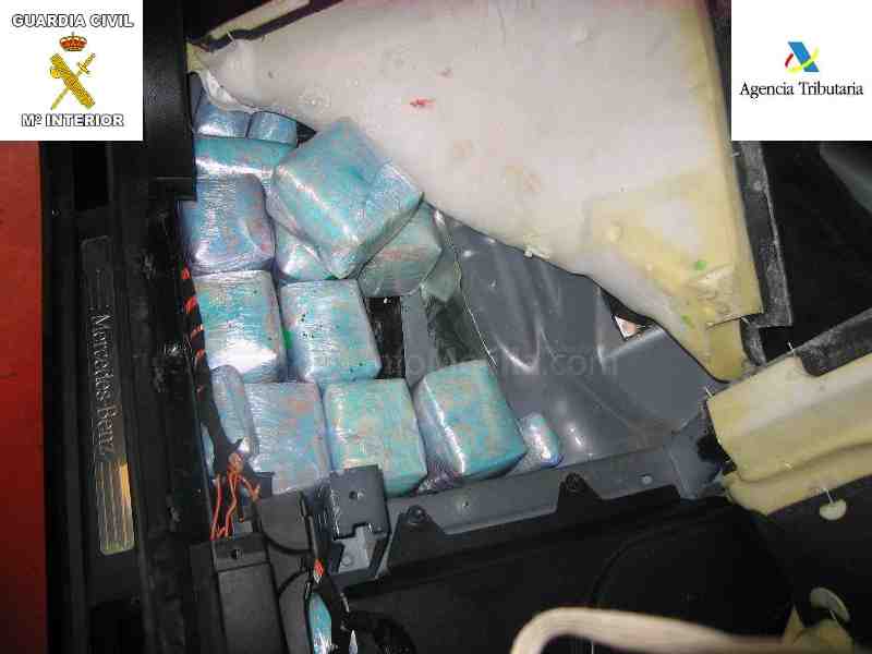 La Guardia Civil se incauta de 121 kilogramos de diferente droga en el puerto melillense