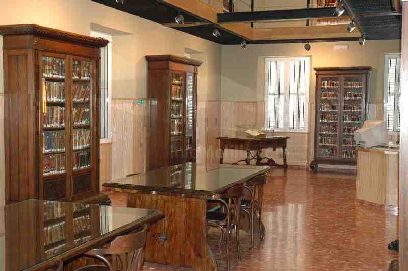 Los melillenses pueden disfrutar en verano de la oferta cultural de la Biblioteca Hisórica Militar