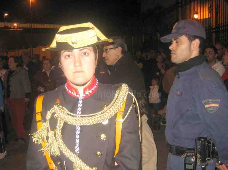 Aluvión de anécdotas en la brillante salida de Nuestro Padre Jesús ante Pilatos