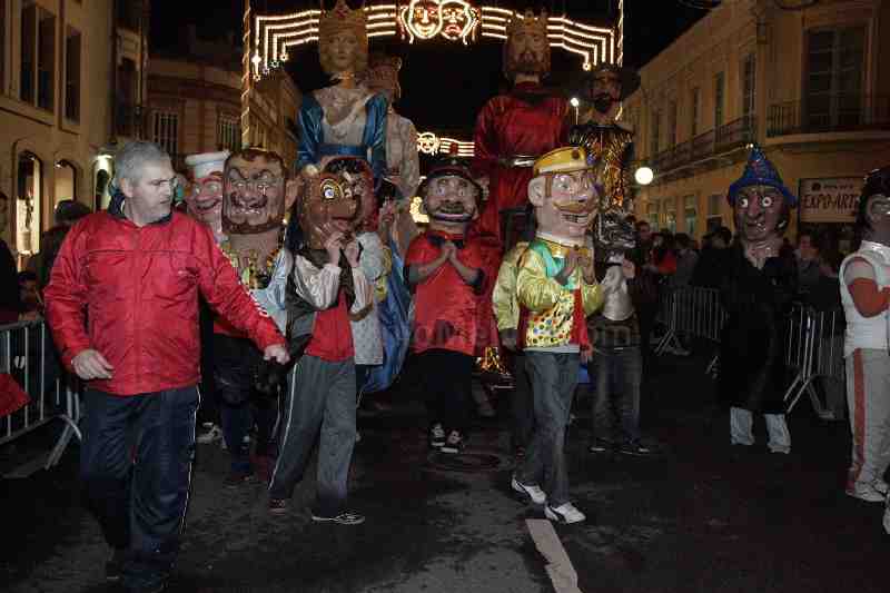 Una colorida cabalgata pone el punto y final al Carnaval de Melilla 2010