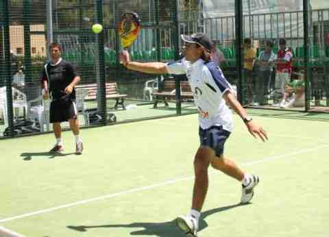 Padel: Melisur Stars, Spartan Canon, Los Pegadores y Locubines, vencedores del Campeonato Absoluto de Melilla por Equipos “Trofeo Nuevo Touareg.”