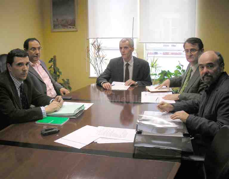 Primera piedra para la firma del convenio entre el Ministerio de Educación y Melilla