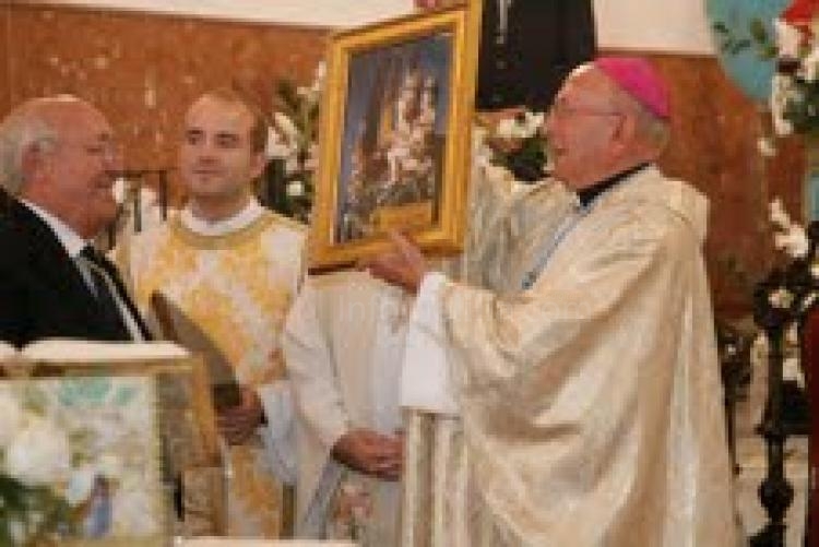 Imbroda pide a la Patrona de Melilla por los parados y los enfermos