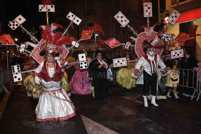 Una colorida cabalgata pone el punto y final al Carnaval de Melilla 2010