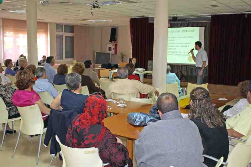 La salud buco-dental, protagonista de las jornadas sanitarias del Centro Social de Mayores