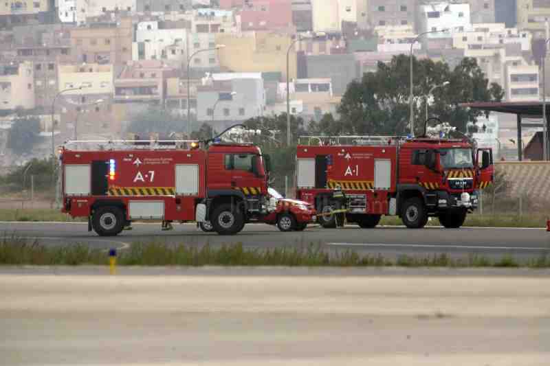 Una avioneta se estrella al intentar aterrizar en el Aeropuerto de Melilla