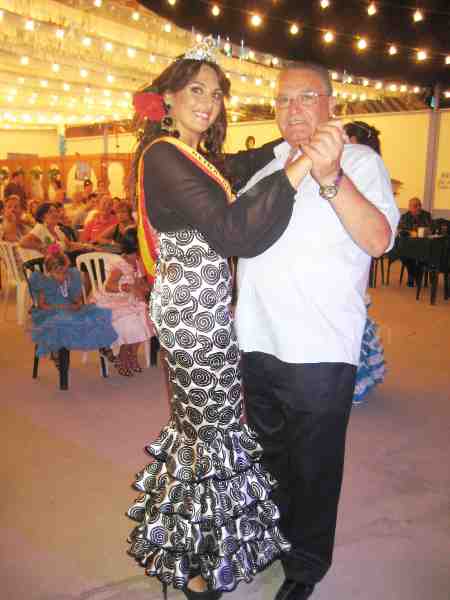 Amanda Fernández, proclamada Reina de de la Feria 2010 de la Casa de Melilla en Málaga