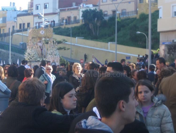 Jesús lavó los pies a sus apóstoles, Melilla llora al Cautivo en Jueves Santo