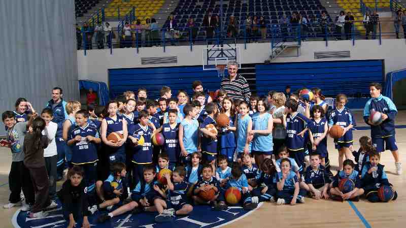 Un All Star entre entrenadores y jugadores pondrá el punto y final a la Escuela de Iniciación al Baloncesto
