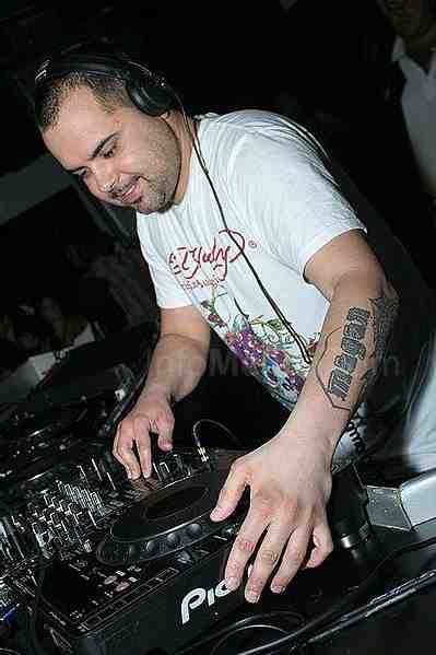 La Feria de Melilla se moverá esta noche de sábado al ritmo del DJ Juan Magan