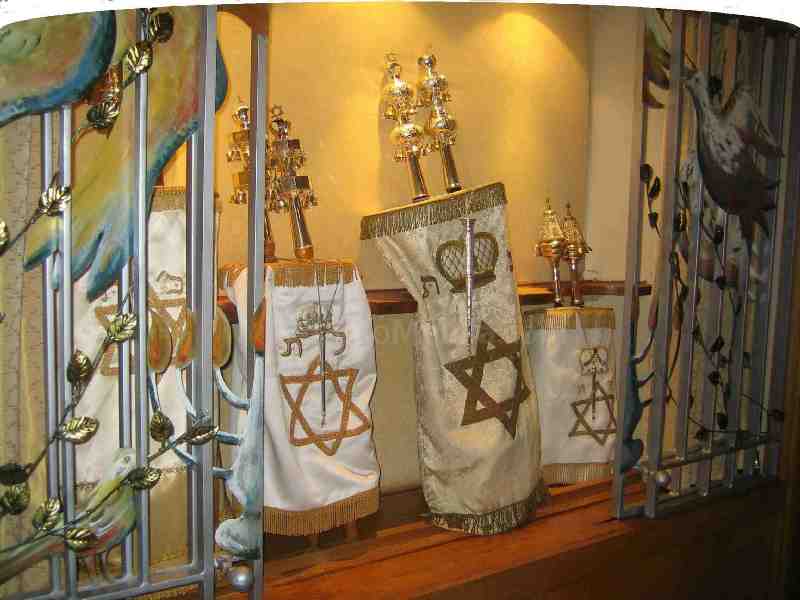 Mil judíos melillenses celebran a la caída de la tarde el Yom Kippur o Día del Perdón