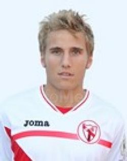 Luciendo la camiseta del club hispalense