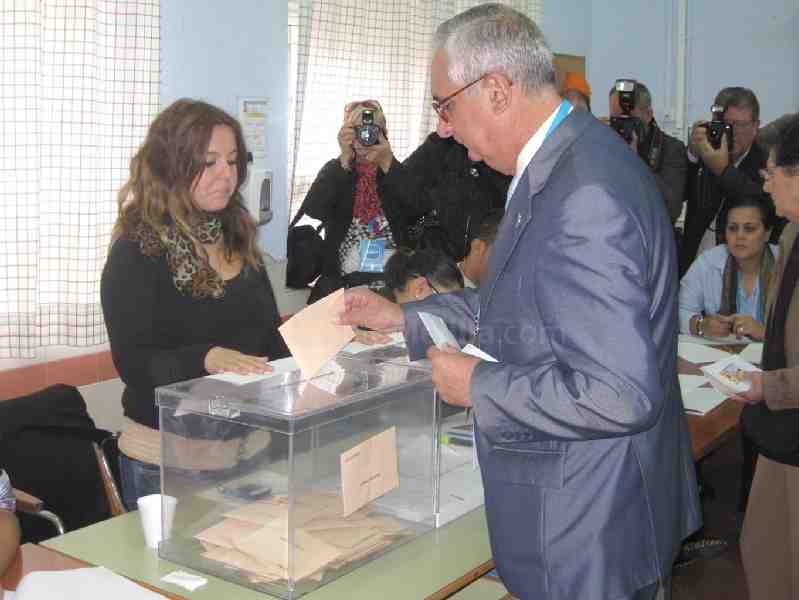 Gutiérrez confía en que estas elecciones supongan la reafirmación de la Democracia Parlamentaria frente a "determinados movimientos"