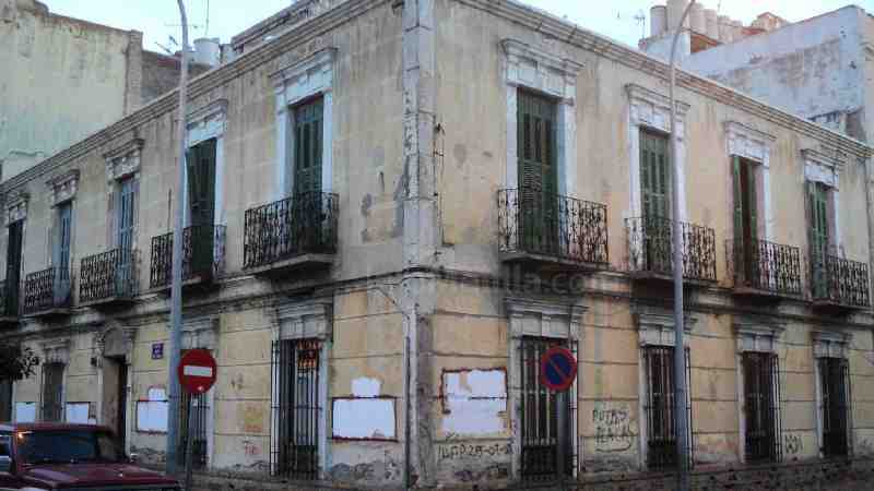 Melilla endurecerá las sanciones a los propietarios que mantengan edificios modernistas en mal estado