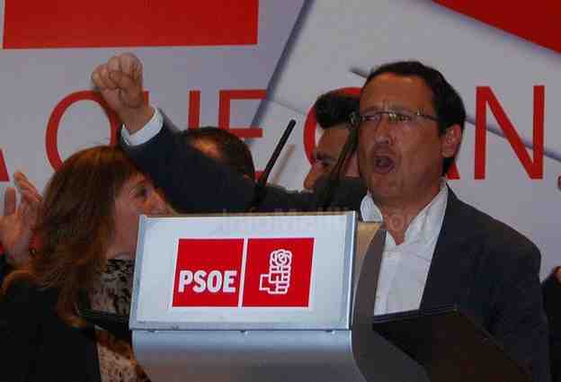 Dionisio Muñoz presentó a los candidatos