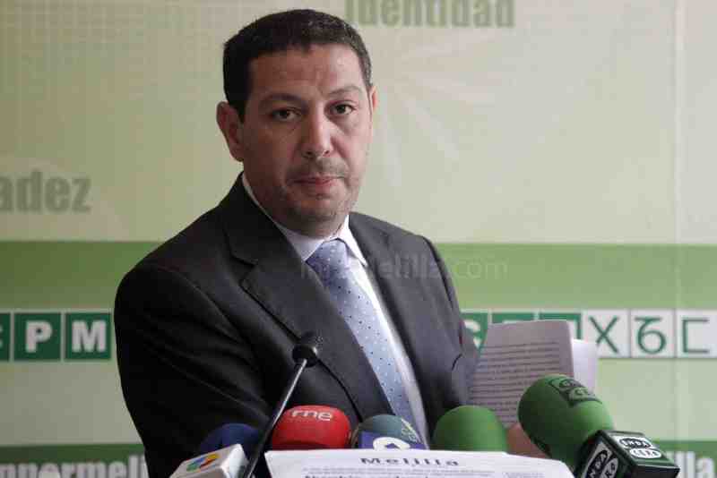 Denuncian al líder de la oposición de Melilla por tener trabajadores ilegales