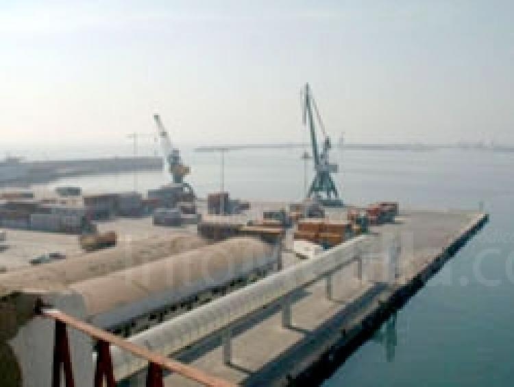 El Puerto de Melilla sufre una caída del 3,5 por ciento en el tráfico de mercancías