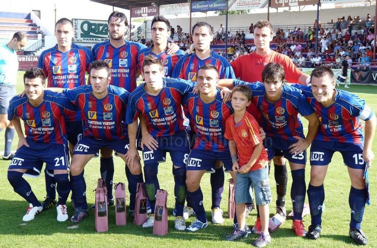 Una de las formaciones del Yeclano Deportivo