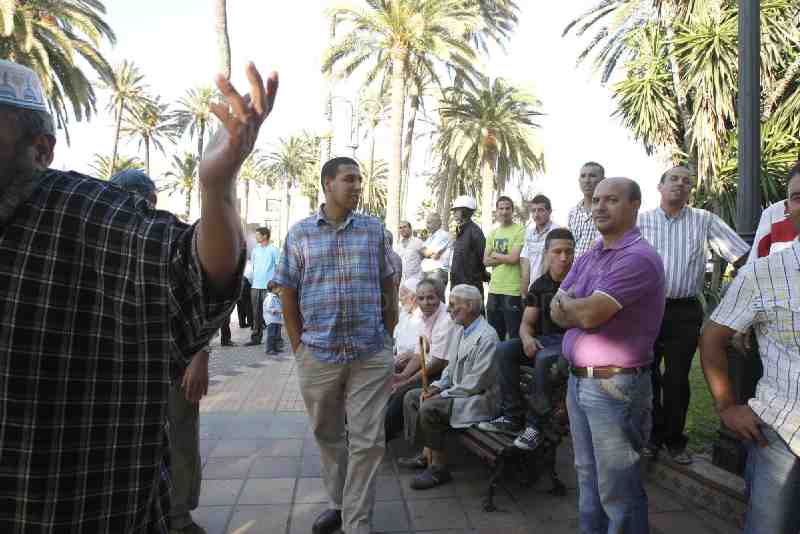 Cientos de melillenses vuelven a manifestarse contra la prohibición de lácteos y cárnicos procedentes de Marruecos