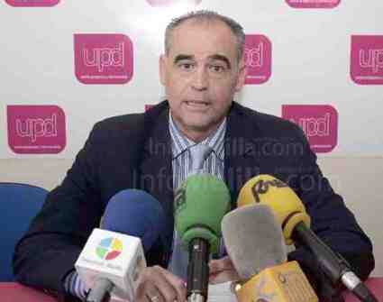 El coordinador de UPyD, Emilio Guerra