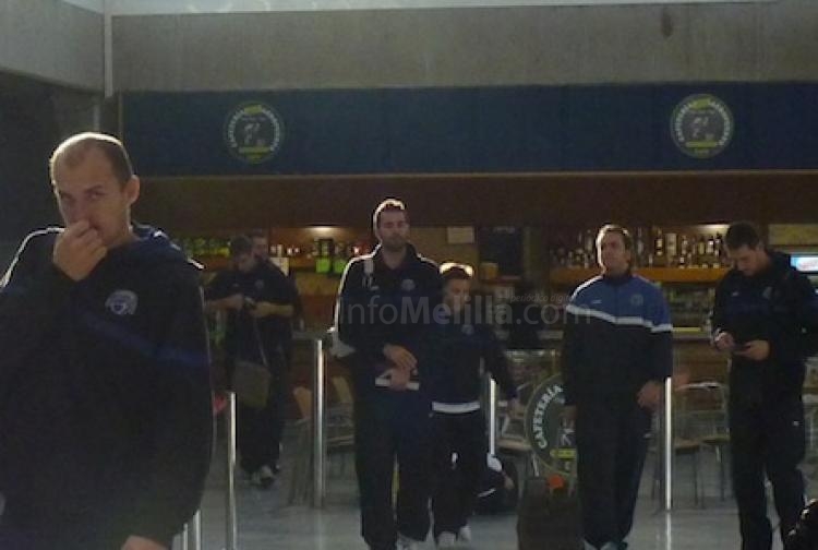 La expedición melillense en nuestro aeropuerto