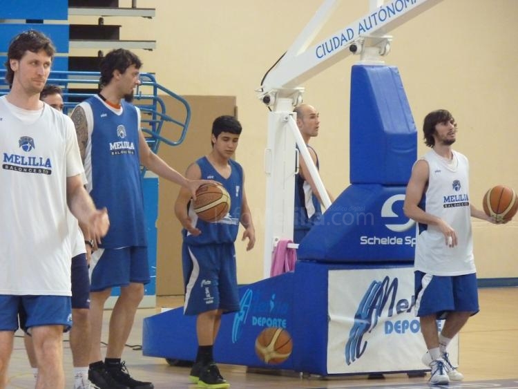 El juvenil Ahmed entrenará esta semana con el primer equipo del Melilla Baloncesto
