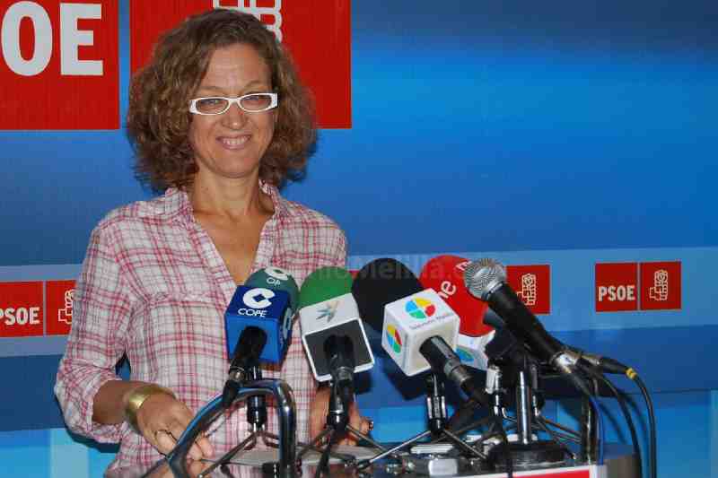 Gloria Rojas: "Ojalá que para el PP la Sanidad, la Educación y las pensiones fuesesn sagradas"