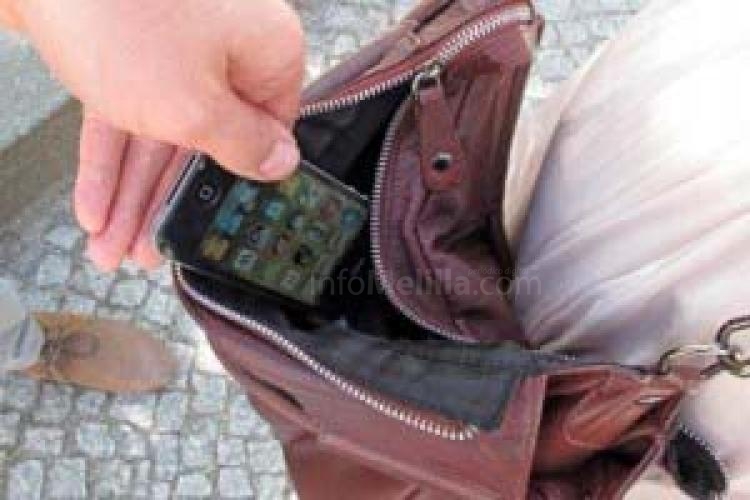 La Policía Nacional logra detener al autor del robo con violencia de un móvil gracias a la fotografía que el propio teléfono hizo de su rostro