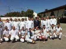 Imbroda junto a alguno de los miembros de la Compañía de Mar