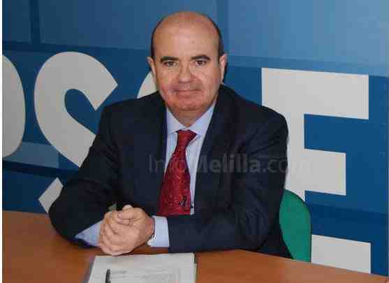 Zarrias alaba la candidatura del PSOE, “porque es la lista que más se parece a Melilla”