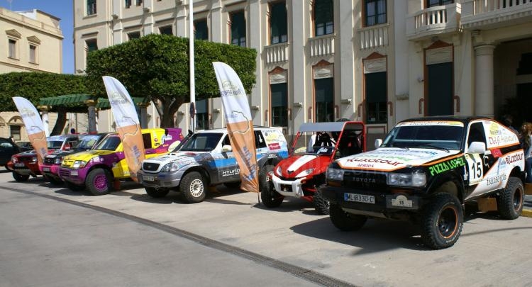 Vehículos componentes del grupo "Raid Melilla"