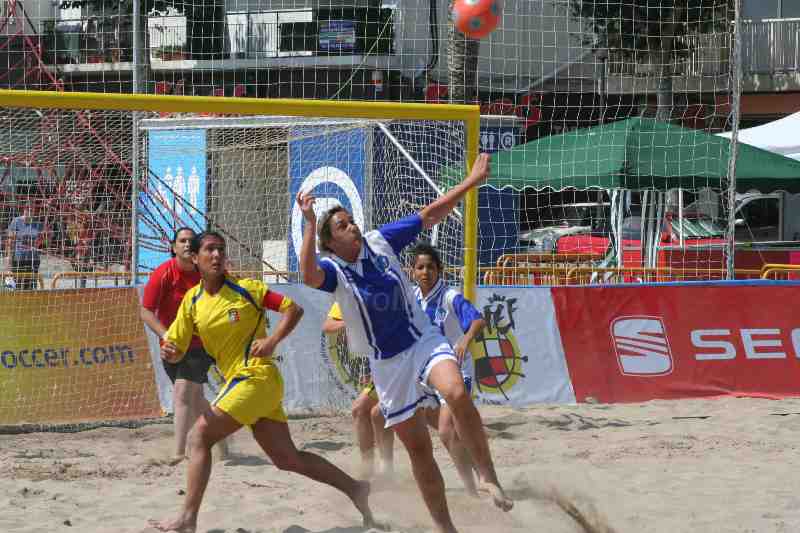 Fútbol Playa: Las chicas de Melilla se despiden perdiendo 10-5 ante Baleares