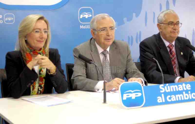 Los tres parlamentarios electos han comparecido ante los medios de comunicación