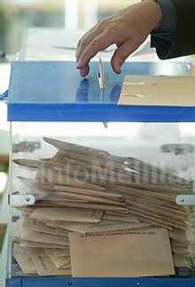 Más de 2.000 melillenses piden votar por correo en las elecciones generales