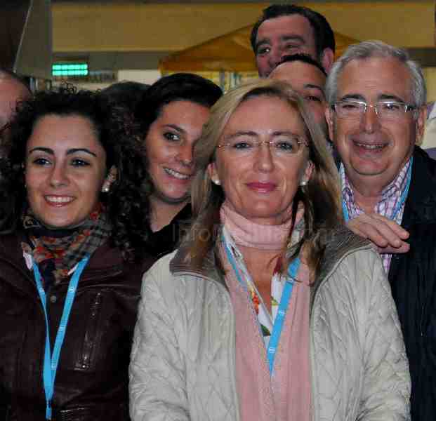 El PP ha comenzado a llevar su mensaje personalmente a los ciudadanos
