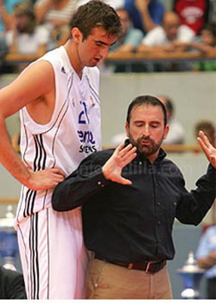 El gigante Sinanovic, una de las figuras del conjunto malagueño