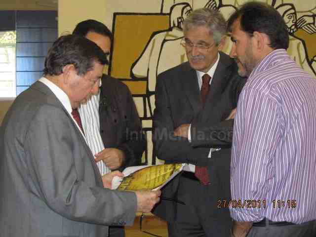 El delegado de Gobierno visita los colegios de la ciudad