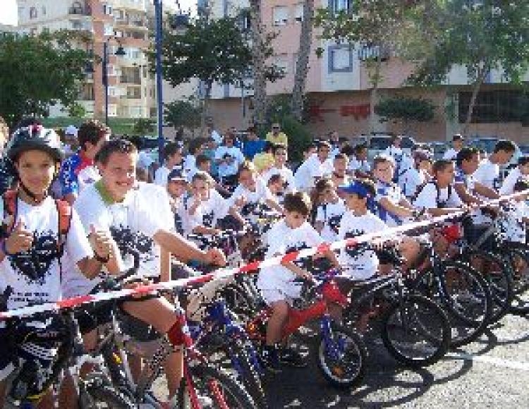Bajo el slogan "Pedaleando por un mundo mejor" este sábado se celebará el "Día de la Bicicleta"