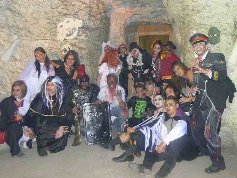 Scorpio viste sus mejores macabras para acercarse al mundo celta de Halloween