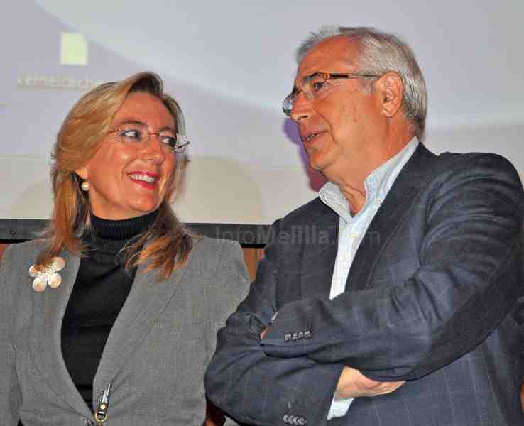 Mari Carmen Dueñas y Juan José Imbroda