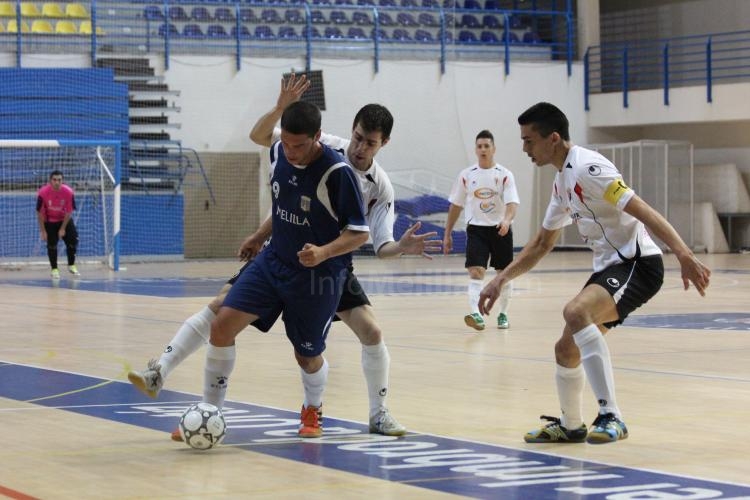 Un Melilla FS B que no levanta cabeza volvió a perder ahora de nuevo en casa ante el Incosur Coineña (2-5)