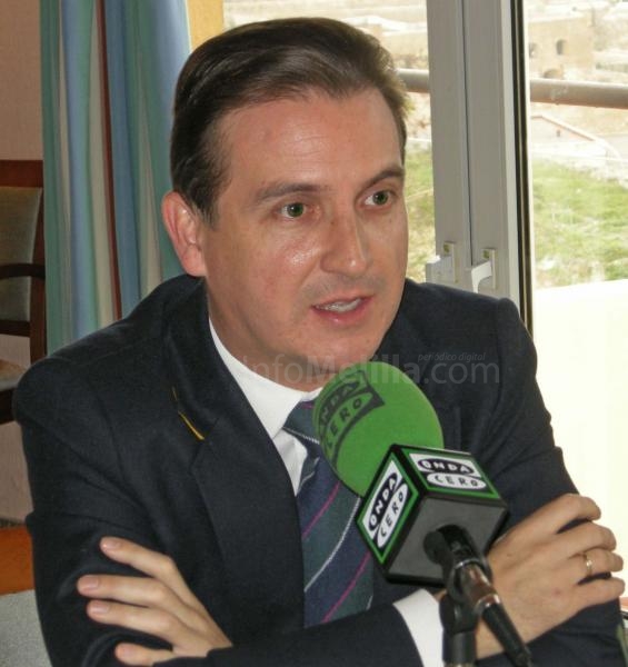 Escobar: “Las administraciones no hemos conseguido que nuestras relaciones sean tan óptimas como deben exigirnos los melillenses que sean”