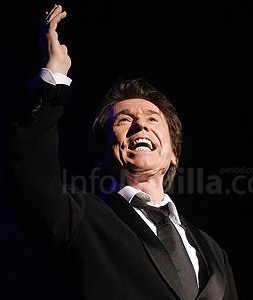 Serán tres los conciertos de Raphael en Melilla