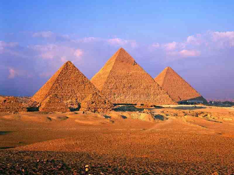 La UGR publica el libro “Metrología histórica en la descripción de Egipto” de Ruiz Morales
