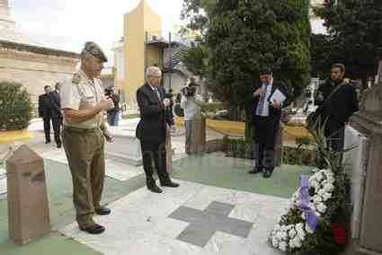 La Ciudad recuerda a sus difuntos, que han construido la historia melillense