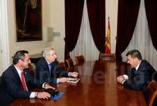 Imbroda solicita a Air Nostrum que recupere el vuelo con Sevilla
